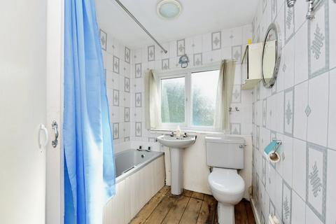 242 Halifax Road, Sheffield, S6 1AA
