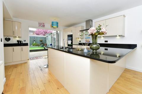 2 Binsted Grove, Sheffield, S5 8PD