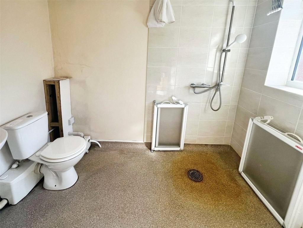 Wet Room No. 05