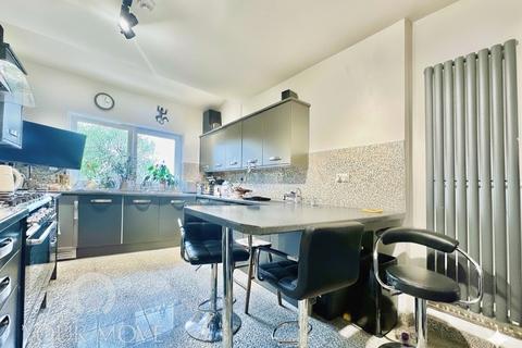 4 bedroom semi-detached house for sale, Station Road, Dartford DA1
