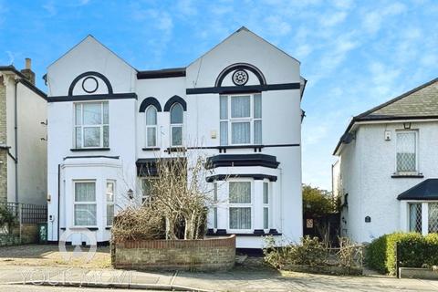 4 bedroom semi-detached house for sale, Station Road, Dartford DA1