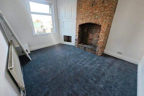 2 bedroom terraced house to rent, Downall Green Road, Wigan WN4