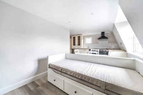1 bedroom flat to rent, High Street, Windsor and Maidenhead SL4