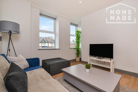 2 bedroom flat to rent, Avenir Court, N12