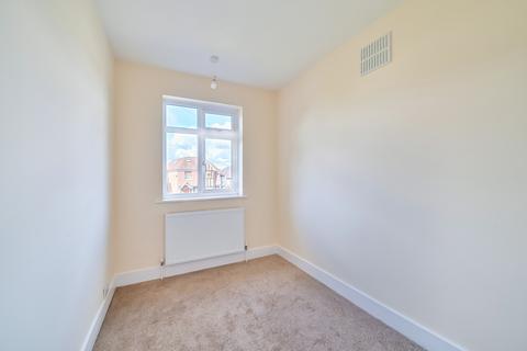 556 Rayners Lane, Pinner, HA5 5DJ