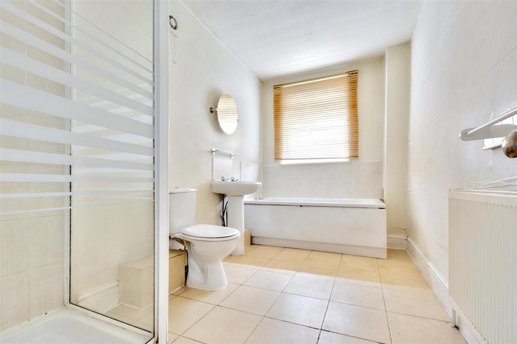 Bathroom 1.jpeg