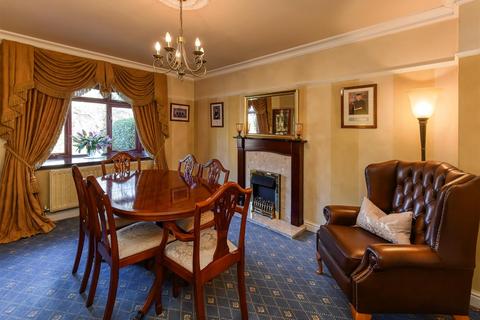 5 Hellier Drive, Wombourne, Wolverhampton, WV5 8AH