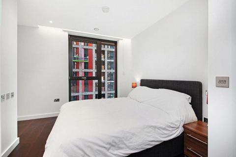1 bedroom flat for sale, Haines House, London SW11