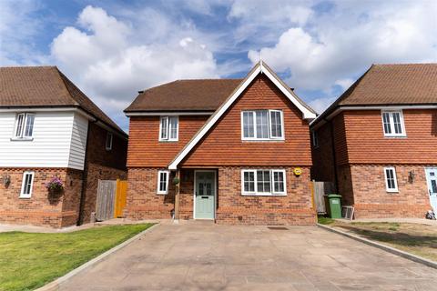 3 bedroom detached house for sale, Oakfields, Hailsham