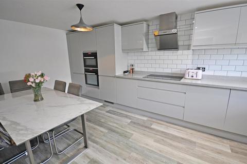 3 bedroom detached house for sale, Oakfields, Hailsham