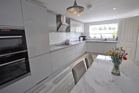 3 bedroom detached house for sale, Oakfields, Hailsham