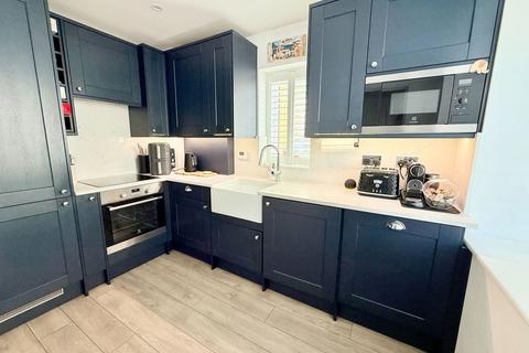 30 Martin Drive, Stone, Dartford, DA2 6BF