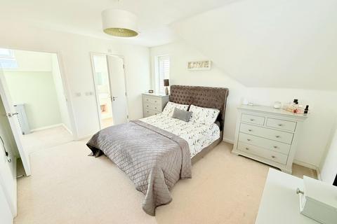 30 Martin Drive, Stone, Dartford, DA2 6BF