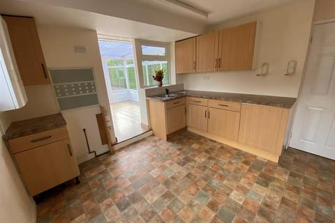 3 bedroom semi-detached house to rent, Lansdowne Road, Brimington, Chesterfield, S43 1BG