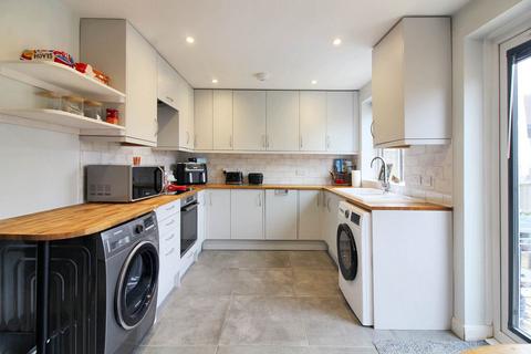 30 Isis Close, Aylesbury, HP21 9LY