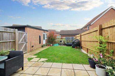 30 Isis Close, Aylesbury, HP21 9LY