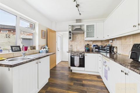 3 bedroom semi-detached house for sale, Melville Road, Churchdown, Gloucester