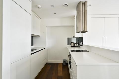 808 Frobisher Crescent, London, EC2Y 8HD