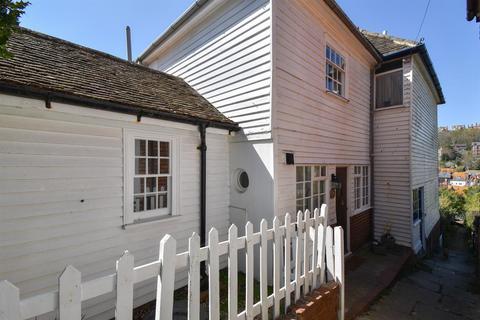 Woods Passage, Hastings