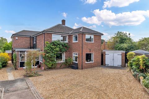 6 bedroom detached house for sale, Nightingale Avenue, Royston SG8
