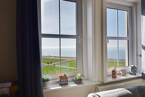 2 bedroom flat for sale, West Parade, Bexhill-On-Sea