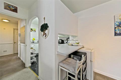 2 bedroom apartment for sale, Cranleigh Court, Marksbury Ave, Kew, TW9