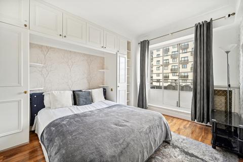 1 bedroom flat to rent, Sloane Street, London