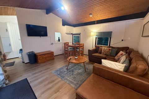 2 bedroom lodge for sale, Cenarth Newcastle Emlyn