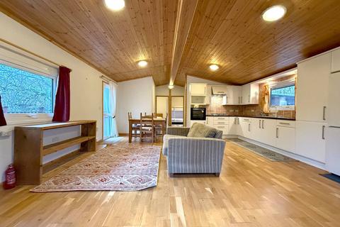 2 bedroom lodge for sale, Cenarth Newcastle Emlyn