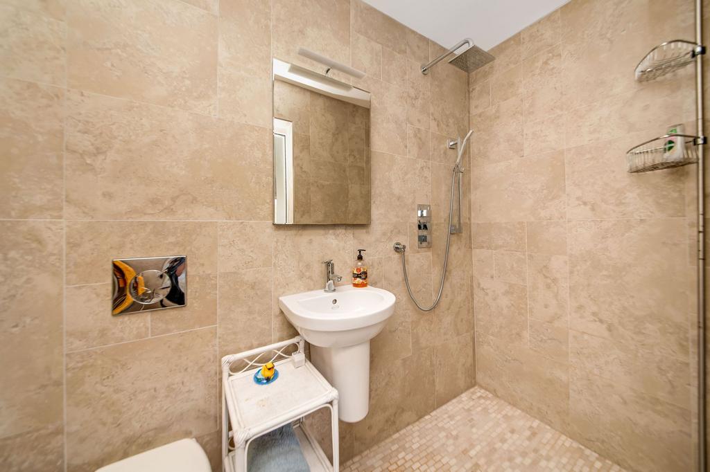 Bedroom two en suite wet room