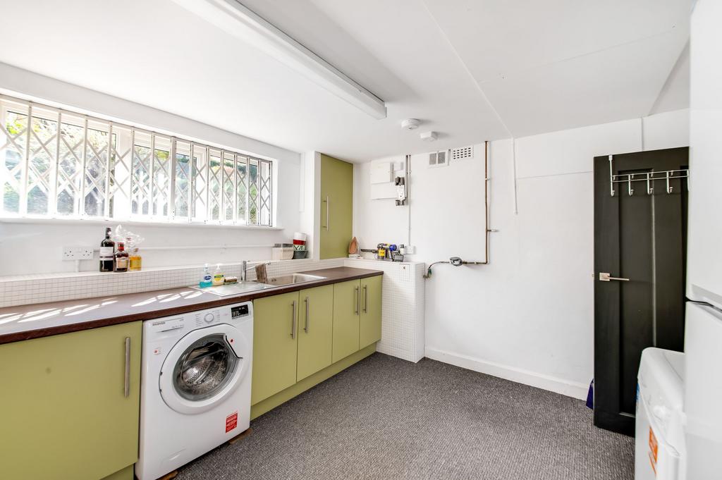 Utility room / boot room
