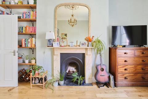 1 bedroom flat for sale, Southleigh Road, Clifton