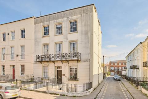 1 bedroom flat for sale, Southleigh Road, Clifton