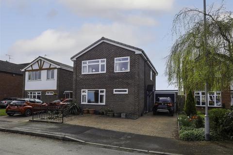 17 Carlton Close, Cheadle, Stoke-on-trent, ST10 1LB