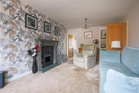 17 Carlton Close, Cheadle, Stoke-on-trent, ST10 1LB