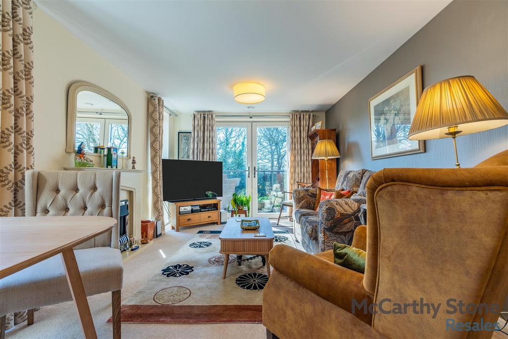 8643337-interior16.jpg
