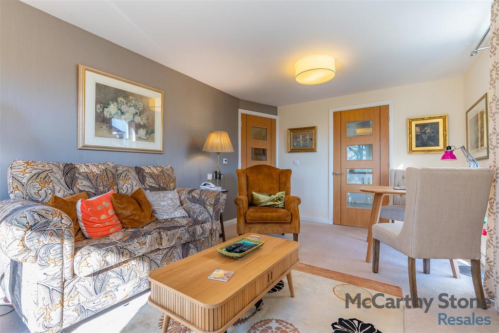 8643337-interior18.jpg