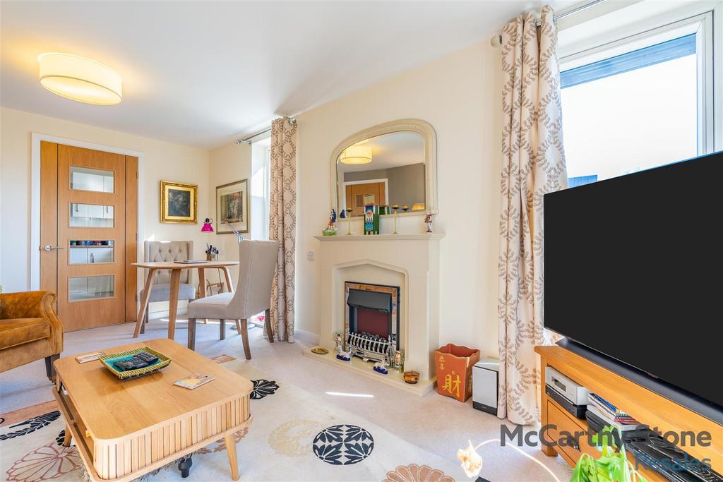 8643337-interior19.jpg