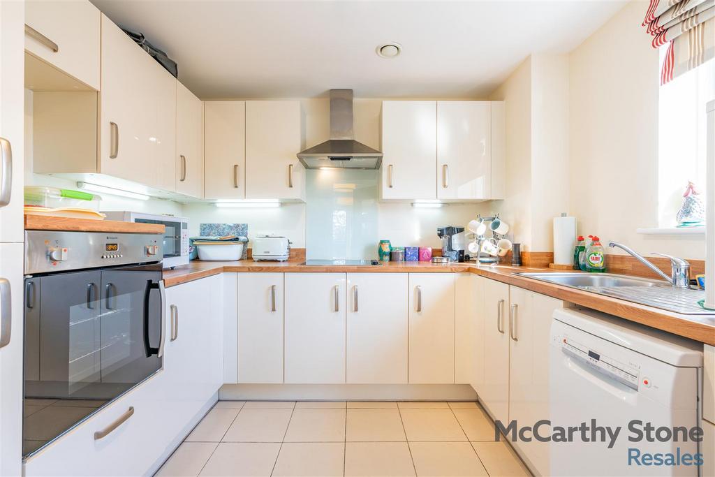 8643337-interior22.jpg