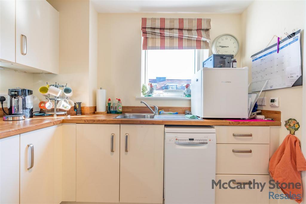 8643337-interior25.jpg