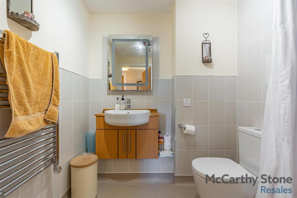 8643337-interior10.jpg