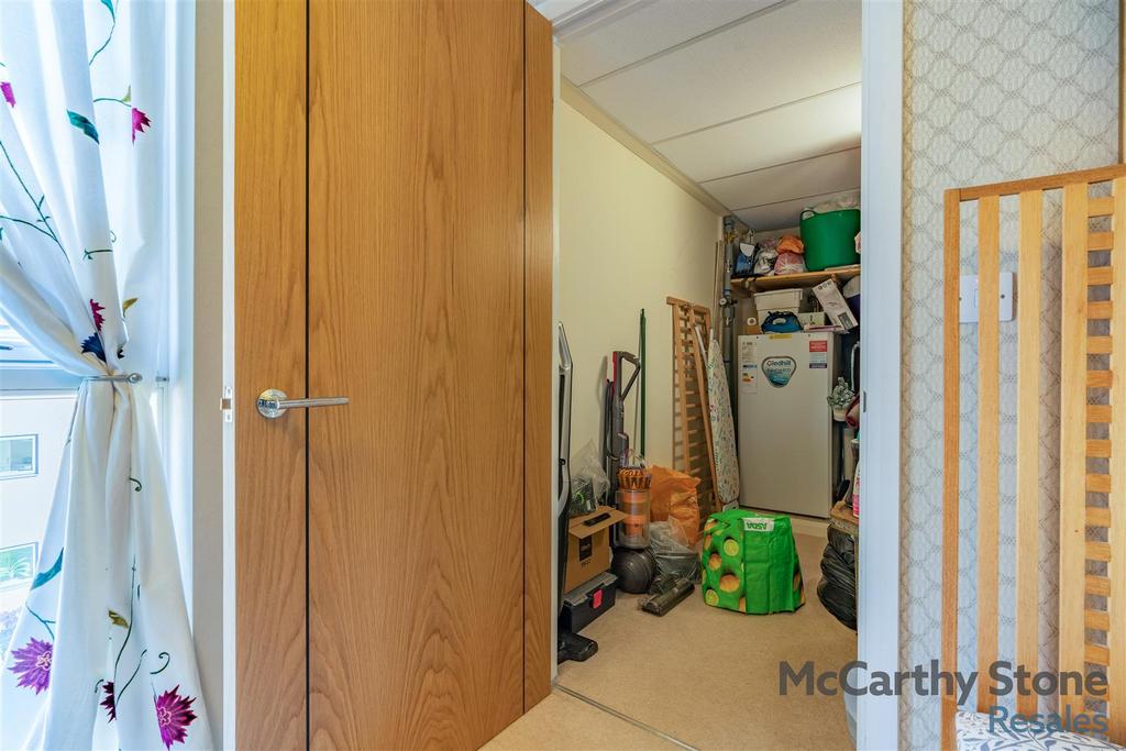 8643337-interior09.jpg
