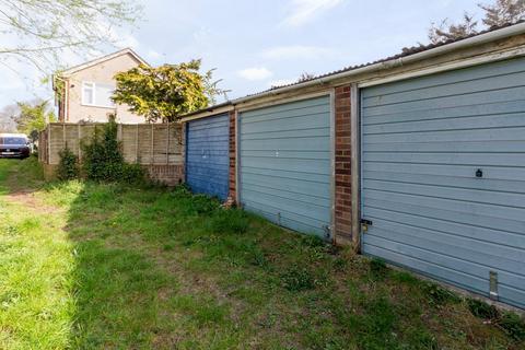 24 Christopher Close, Sidcup, DA15 8PU