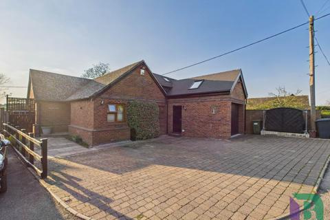 3 bedroom detached bungalow for sale, Shillington Road, Bedford MK45