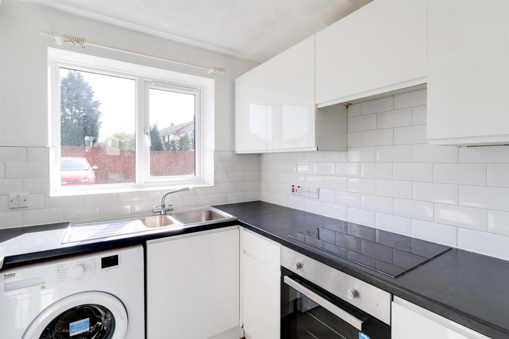 Kitchen (2).jpg