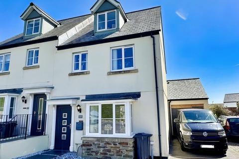 4 Hilda Row, St Austell, PL25 3FG