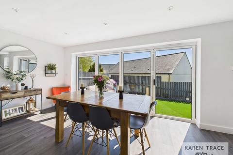 4 Hilda Row, St Austell, PL25 3FG