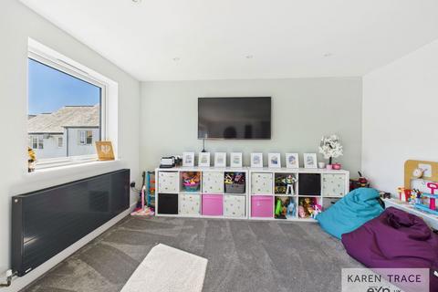 4 Hilda Row, St Austell, PL25 3FG