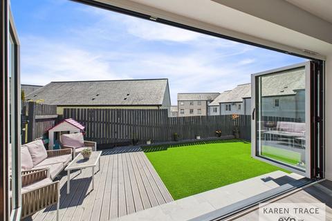 4 Hilda Row, St Austell, PL25 3FG