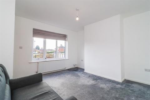 35 Coronation Street, Wrenthorpe, Wakefield, WF2 0HT